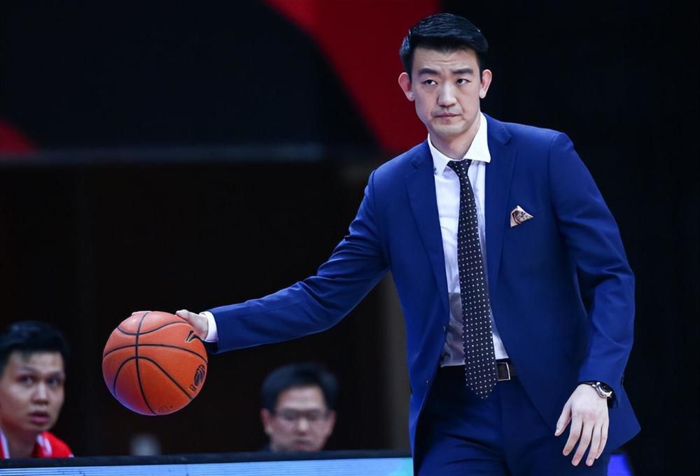 不管对手采用什么样的战术体系，拜仁都必须踢出属于自己的足球。